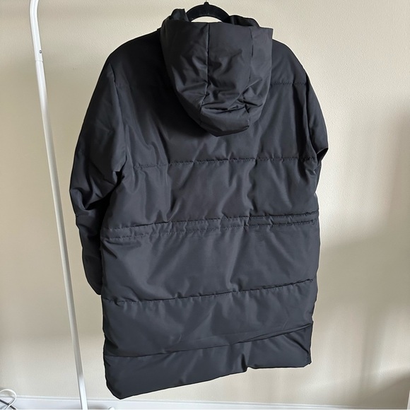 EVERLANE The ReNew Long Puffer in Black Medium - Picture 7 of 14
